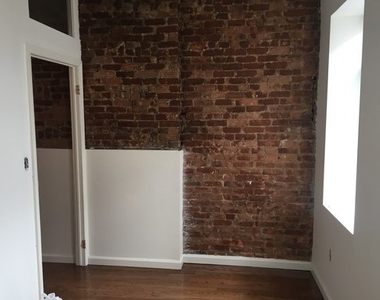 1719 Lexington Avenue - Photo Thumbnail 7