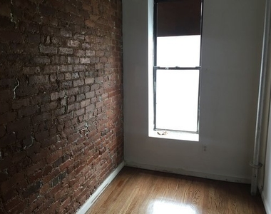 1719 Lexington Avenue - Photo Thumbnail 8