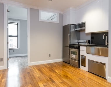 16 East 116th Street - Photo Thumbnail 1