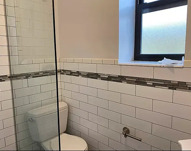 424 East 116th Street - Photo Thumbnail 4