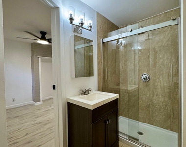 231 East 115th Street - Photo Thumbnail 13