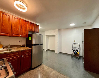231 East 115th Street - Photo Thumbnail 9
