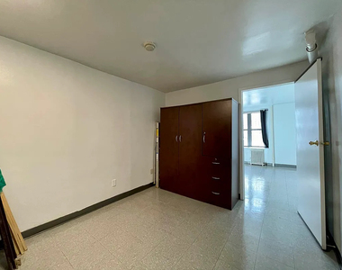 231 East 115th Street - Photo Thumbnail 5
