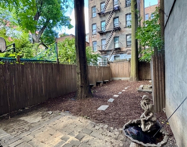 231 East 115th Street - Photo Thumbnail 17