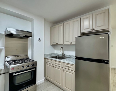 231 East 115th Street - Photo Thumbnail 6
