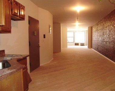 1721 Lexington Avenue - Photo Thumbnail 0