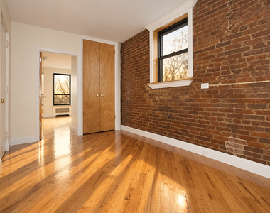 433 East 114th Street - Photo Thumbnail 3