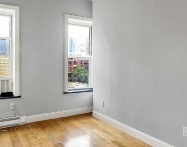 2 bed 2 bath-midtown west- no brokers fee - Photo Thumbnail 1