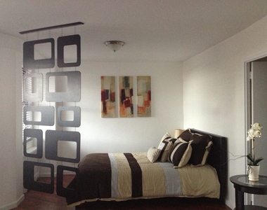 1234 Bedford Ave - Photo Thumbnail 4