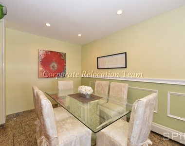 77-16 25th Avenue, East Elmhurst, Ny 11370 - Photo Thumbnail 4