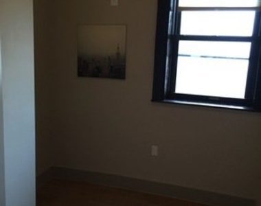 57 Halsey St - Photo Thumbnail 5