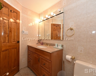 77-16 25th Avenue, East Elmhurst, Ny 11370 - Photo Thumbnail 11