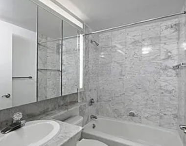 101 West 55th Street - Photo Thumbnail 5