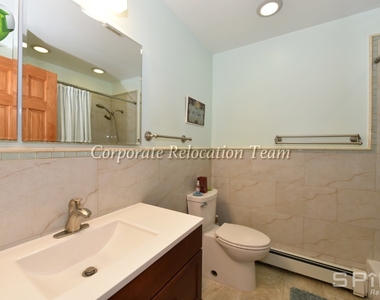 77-16 25th Avenue, East Elmhurst Ny 11370 - Photo Thumbnail 9