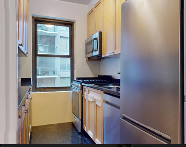  east 56 st & 3rd ave - Photo Thumbnail 5