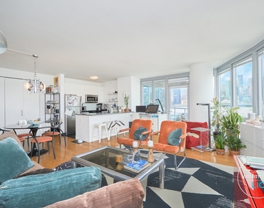 4545 Center Boulevard, Long Island City - Photo Thumbnail 2