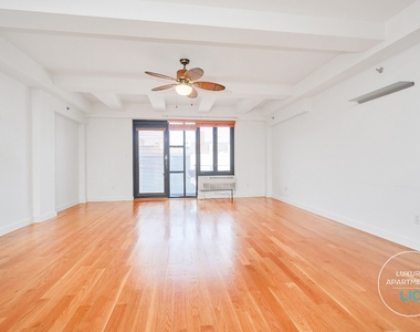 35-40 30th Avenue, Long Island City, 11101 - Photo Thumbnail 2