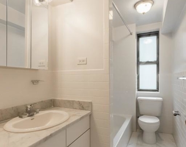 137 East 38th Street - Photo Thumbnail 4