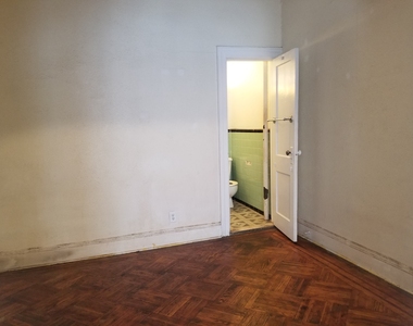 705 Flatbush Ave - Photo Thumbnail 3