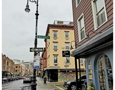 123 Butler St - Photo Thumbnail 8