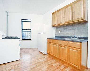 371 Wadsworth Avenue  - Photo Thumbnail 4