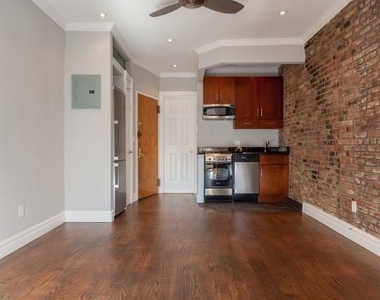 213 East 26th Street - Photo Thumbnail 4