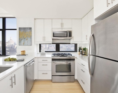 424 Bedford Ave - Photo Thumbnail 1