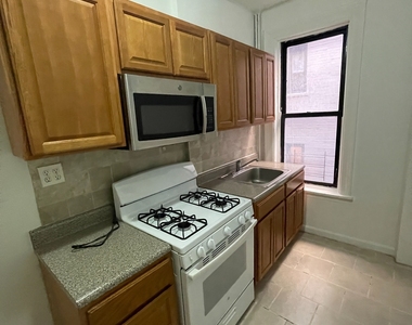 569 w 171 st  ny,10032. no deposit and 1st month free rent . - Photo Thumbnail 0