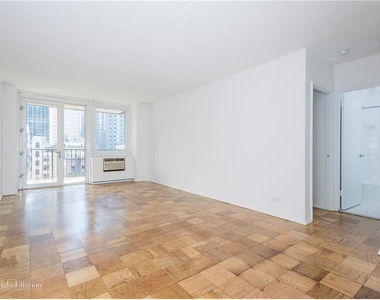 230 West 55th St - Photo Thumbnail 1