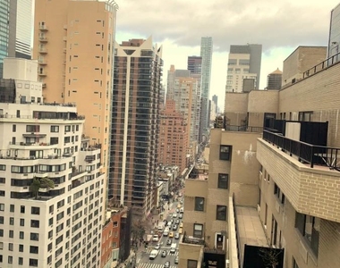 East 47th Street - Photo Thumbnail 0