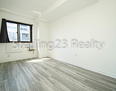 27-35 21st Street, Astoria, Ny, 11102 - Photo Thumbnail 4