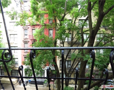 East 80th Street - Photo Thumbnail 8