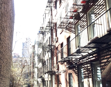 East 89th Street - Photo Thumbnail 12