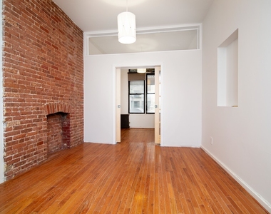 328 West 45th - Photo Thumbnail 2