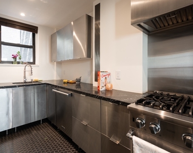 135 W 58th St # 4c - Photo Thumbnail 0