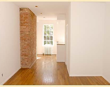 308 EAST 82ND STREET - Photo Thumbnail 3