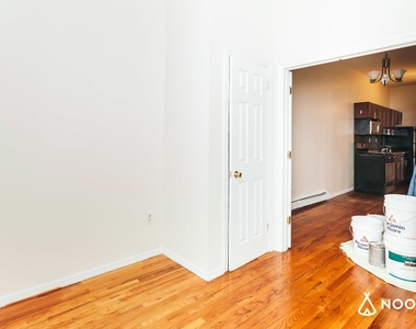 433 Wilson Ave - Photo Thumbnail 5