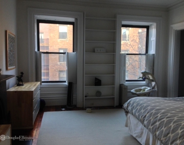 134 Joralemon St - Photo Thumbnail 4