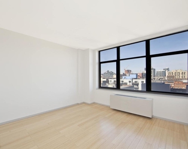 424 Bedford Ave - Photo Thumbnail 7