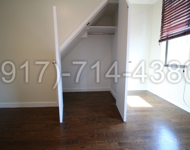 886 Franklin Ave - Photo Thumbnail 4