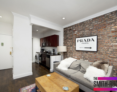 307 Mott Street - Photo Thumbnail 3