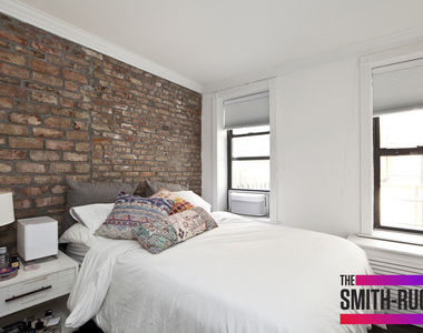 307 Mott Street - Photo Thumbnail 4