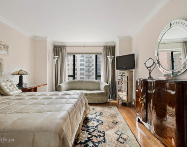 425 East 58th St - Photo Thumbnail 2