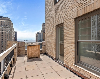 88 Greenwich St - Photo Thumbnail 0