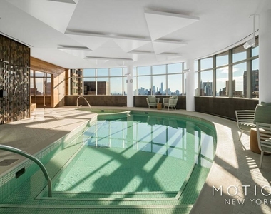 215 East 39th Street - Photo Thumbnail 7