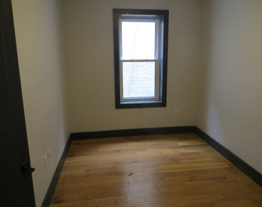 1322 Prospect Place - Photo Thumbnail 6