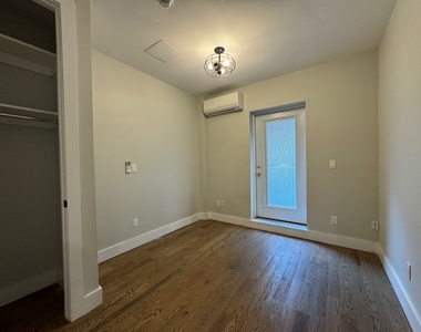 346 Rutland Road - Photo Thumbnail 3