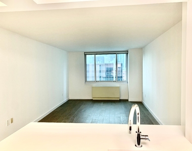 Luxury Tribeca living - Photo Thumbnail 2