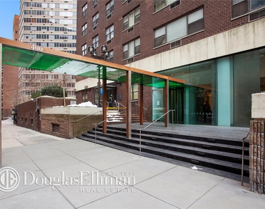 400 East 54th St - Photo Thumbnail 8