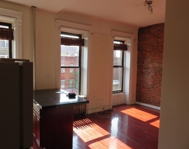 1047 Bedford Ave (Greene Ave) - Photo Thumbnail 4